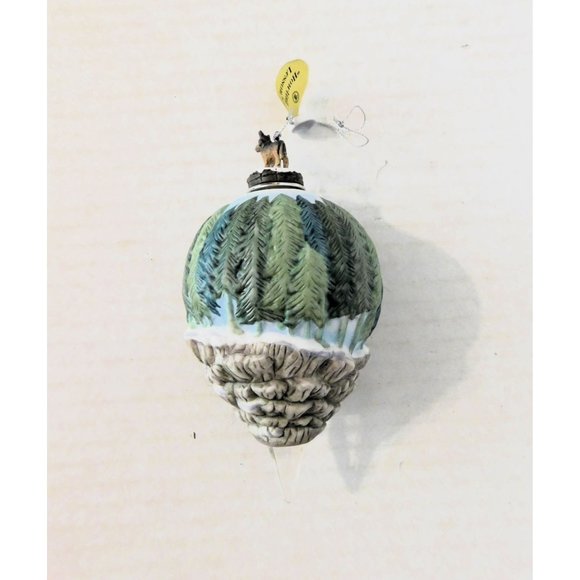 Call of the Wilderness Ornament Howing Lesson by Kevin Daniel 2000 Bradford - Picture 3 of 4